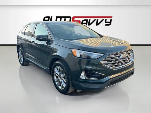 Green Metallic 2024 Ford Edge Titanium