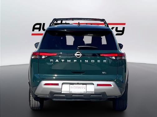 Obsidian Green Pearl/Super Black 2022 Nissan Pathfinder SL