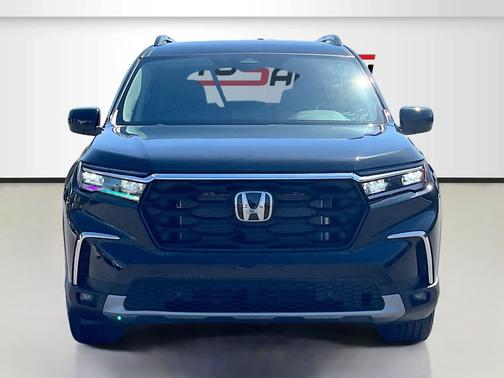 Black 2024 Honda Pilot Touring