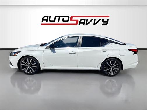 2022 Nissan Altima SR FWD