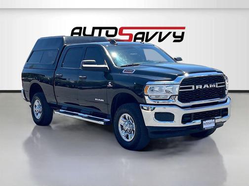 Diamond Black Crystal Pearlcoat 2020 RAM 2500 Tradesman Crew Cab 4x4 6'4' Box