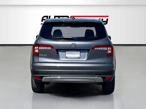 Gray 2022 Honda Pilot EX-L