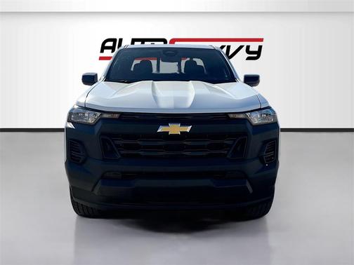 2024 Chevrolet Colorado WT