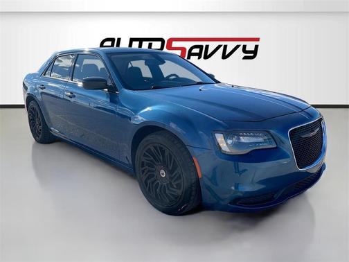 2022 Chrysler 300 Touring