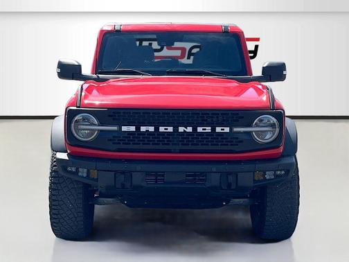 RACE RED 2024 Ford Bronco Wildtrak