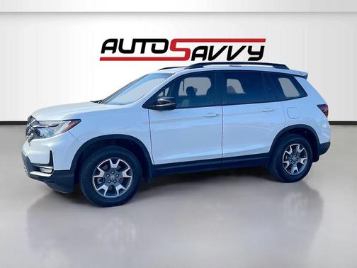 Platinum White Pearl 2023 Honda Passport AWD TrailSport