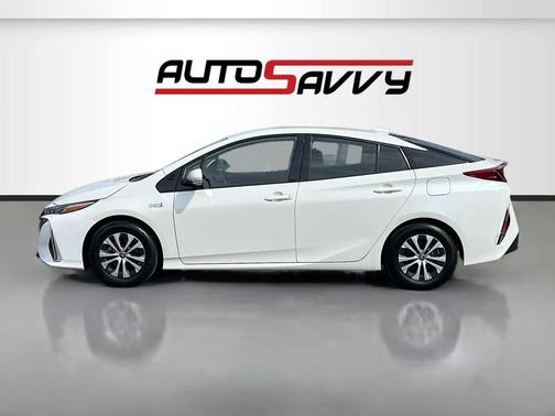 Blizzard Pearl 2020 Toyota Prius Prime LE