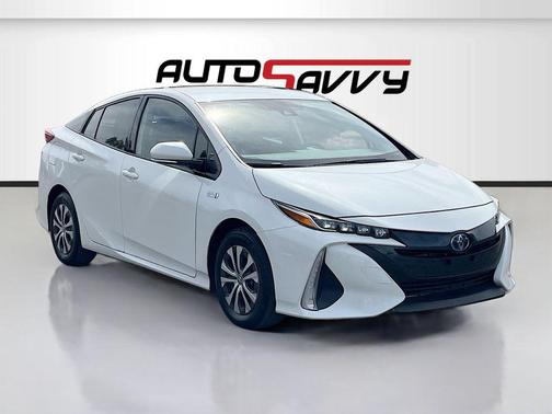 Blizzard Pearl 2020 Toyota Prius Prime LE