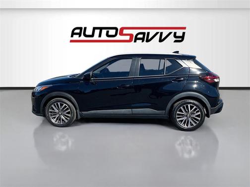 2022 Nissan Kicks SV