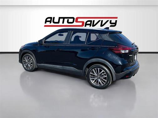 2022 Nissan Kicks SV