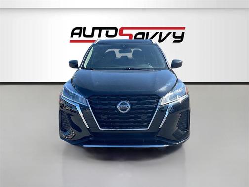 2022 Nissan Kicks SV