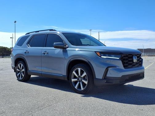 2024 Honda Pilot Touring 8-Passenger