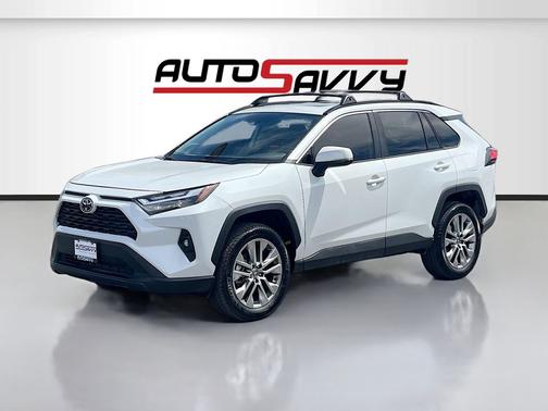 Pearl 2025 Toyota RAV4 XLE Premium