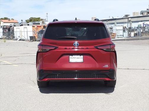 2021 Toyota Sienna XSE 7 Passenger