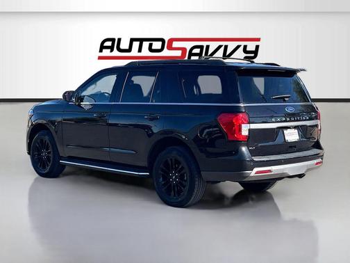 Black Metallic 2022 Ford Expedition XLT