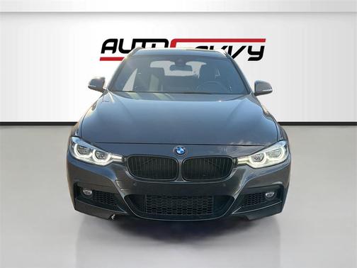 2019 BMW 330 xDrive