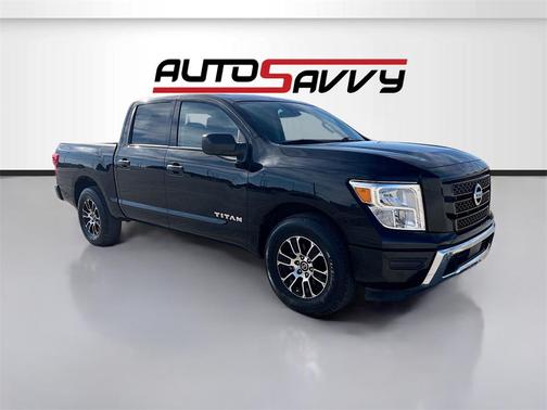 2022 Nissan Titan SV
