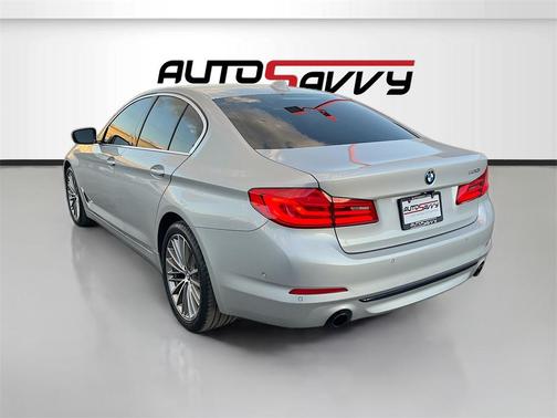 2020 BMW 530 530i Sedan