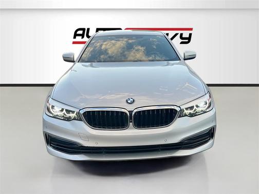 2020 BMW 530 530i Sedan