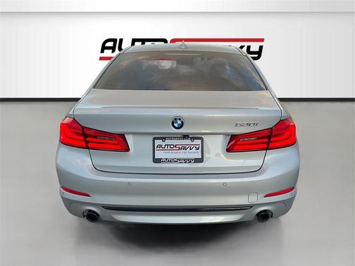 2020 BMW 530 530i Sedan