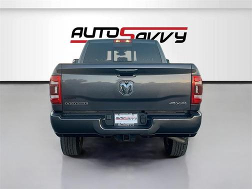 2021 RAM 2500 Laramie Crew Cab 4x4 6'4' Box