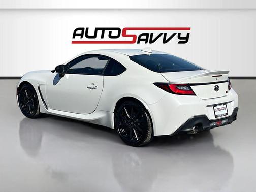 Halo 2025 Toyota GR86 Premium