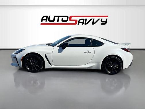 Halo 2025 Toyota GR86 Premium