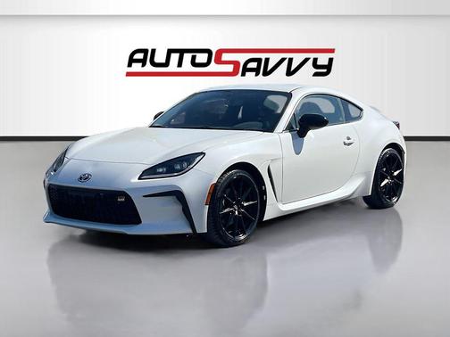 Halo 2025 Toyota GR86 Premium