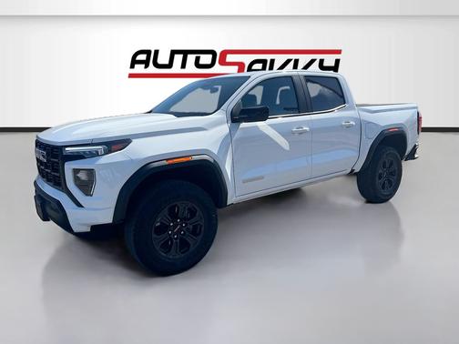 Summit White 2024 GMC Canyon Elevation