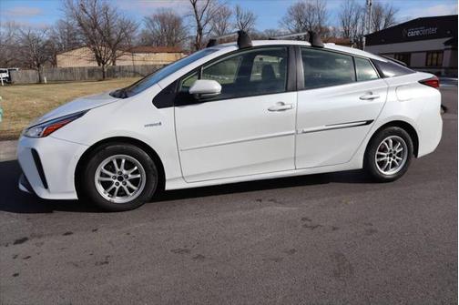 2022 Toyota Prius LE
