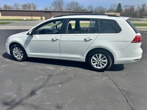 2016 Volkswagen Golf SportWagen TSI Limited Edition