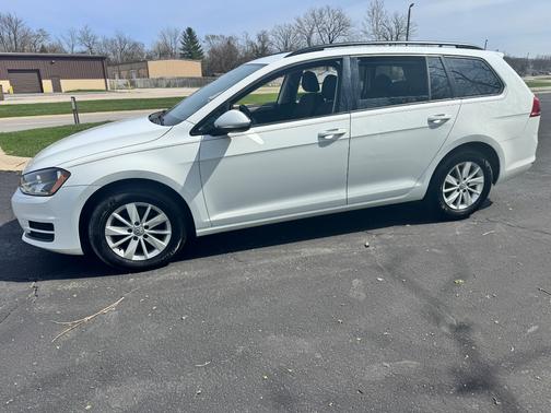 2016 Volkswagen Golf SportWagen TSI Limited Edition