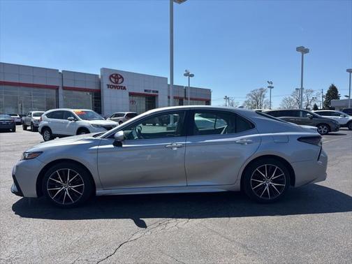 2023 Toyota Camry SE