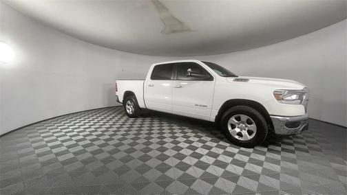 Photo 2 of 32 of 2019 RAM 1500 Big Horn