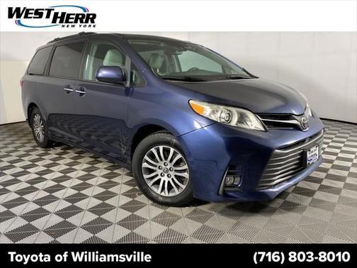 2018 Toyota Sienna XLE
