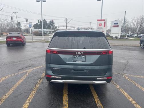 2023 Kia Carnival EX
