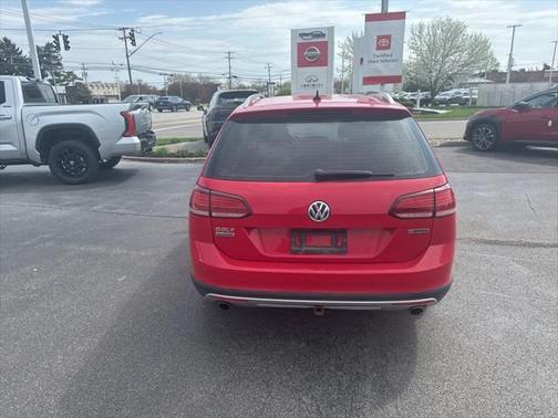 2019 Volkswagen Golf Alltrack TSI S