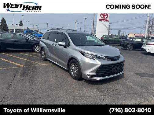 2023 Toyota Sienna XLE 8 Passenger