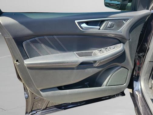 AGATE BLACK METALLIC 2022 Ford Edge ST