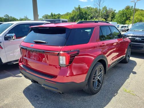RAPID RED MET TINTED CC 2025 Ford Explorer ST-LINE