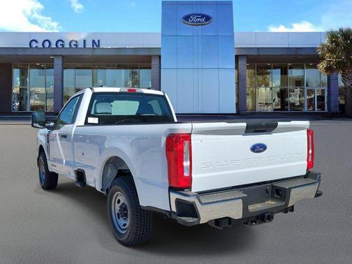 2025 Ford F-250 XL