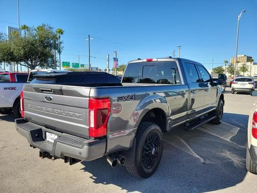 2022 Ford F-350 LARIAT SUPER DUTY
