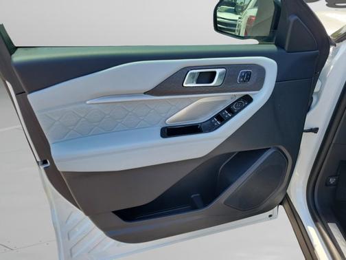 STAR WHITE MET TRI-COAT 2025 Ford Explorer PLATINUM