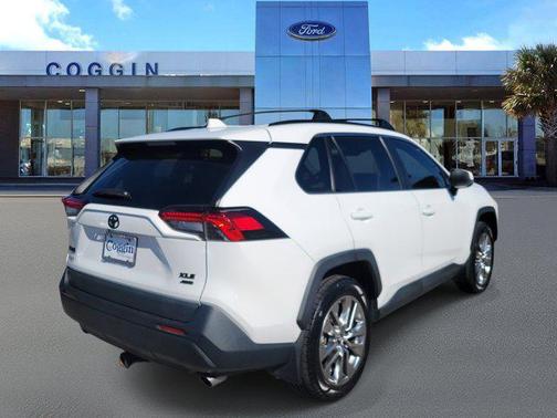2019 Toyota RAV4 XLE PREMIUM