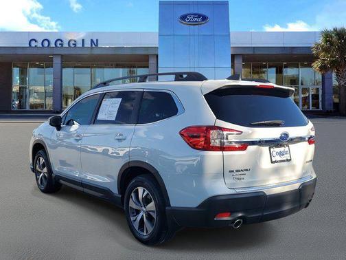 2025 Subaru Ascent Premium 8-Passenger
