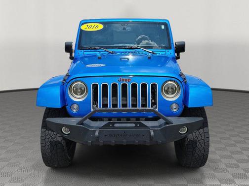 2016 Jeep Wrangler Unlimited Sahara
