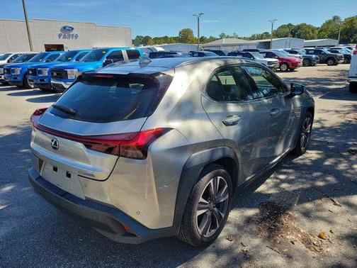 2020 Lexus UX 250h Base
