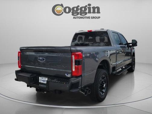 CARBONIZED GRAY 2024 Ford F-250 LARIAT