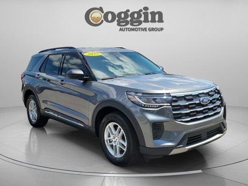 CARBONIZED GRAY METALLIC 2025 Ford Explorer ACTIVE