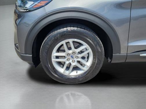 CARBONIZED GRAY METALLIC 2025 Ford Explorer ACTIVE